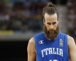 Le Iene su Italia 1, ospiti di stasera 19 dicembre: Pio e Amedeo e l’ex cestita NBA Luigi Datome