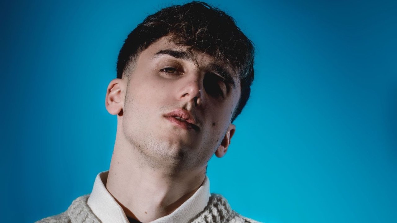 Amici 23: LDA difende Holden dagli attacchi di Jurman:  'Bello vatti a riposare'