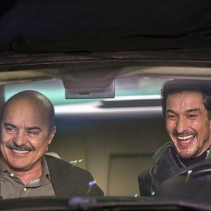 No Activity - Niente da Segnalare: Luca Zingaretti e Alessandro Tiberi in una scena