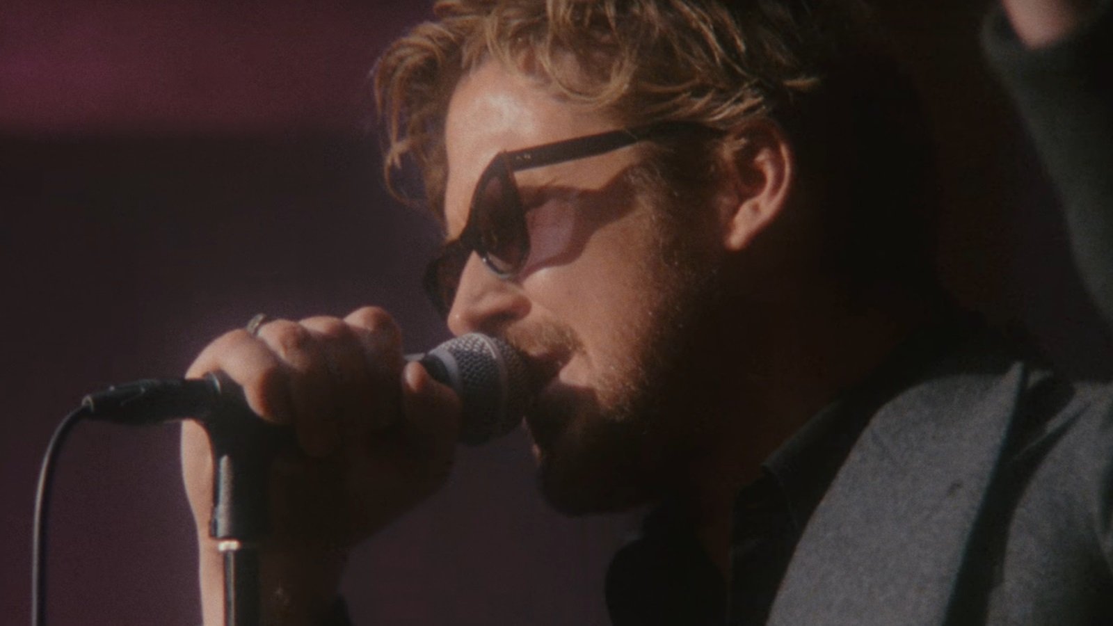 Barbie: Ryan Gosling nel video della nuova versione di I'm Just Ken tratta dall'EP con 4 mix diversi