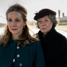 The Miracle Club: Laura Linney e Maggie Smith in una scena