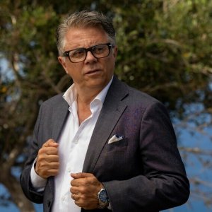 Succede anche nelle migliori famiglie: Dino Abbrescia in una scena del film