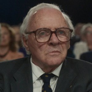 One Life: Anthony Hopkins in un primo piano