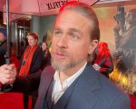 Rebel Moon - Parte 1: figlia del fuoco: Charlie Hunnam è stanco della superficialità