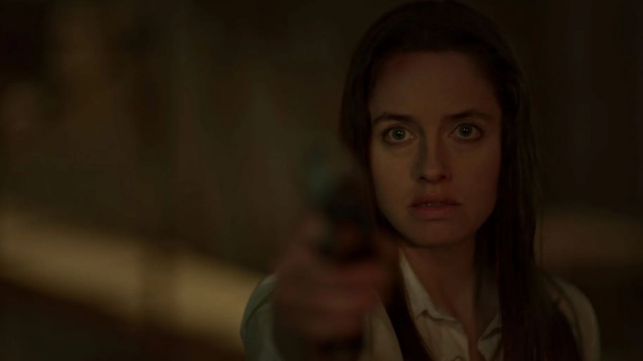 Runner: in esclusiva il poster dell'action thriller con Matilde Gioli