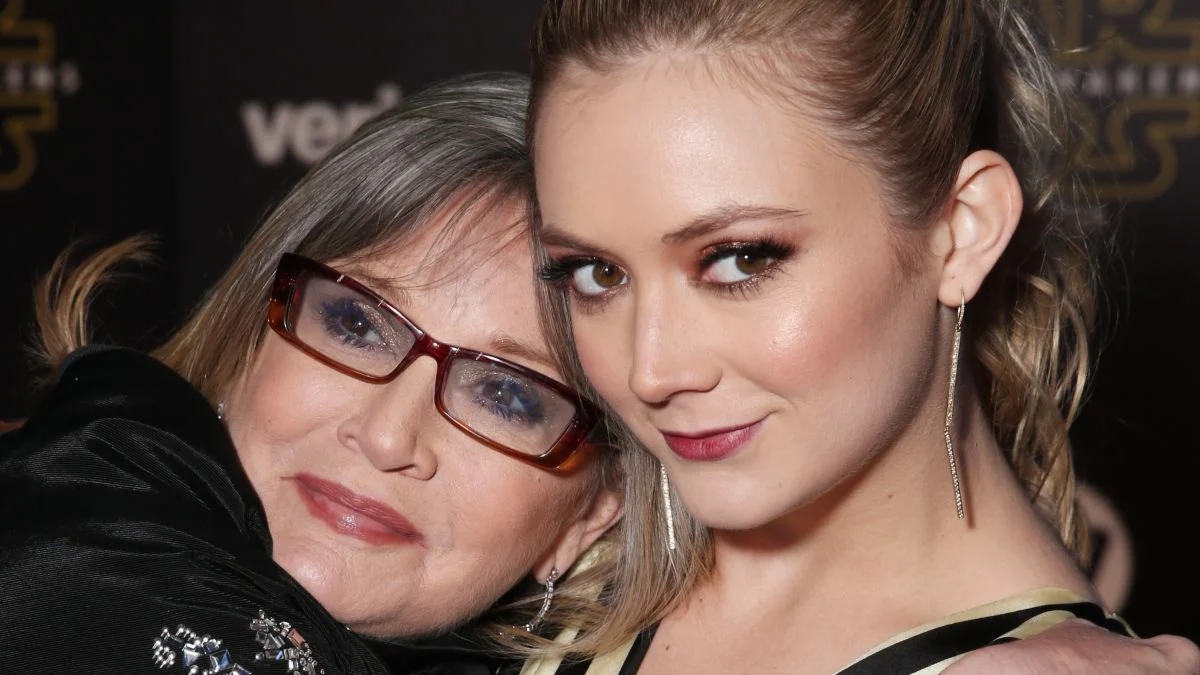 Carrie Fisher, il tributo della figlia Billie Lourd a sette anni dalla morte: 'Mi manca ogni giorno'