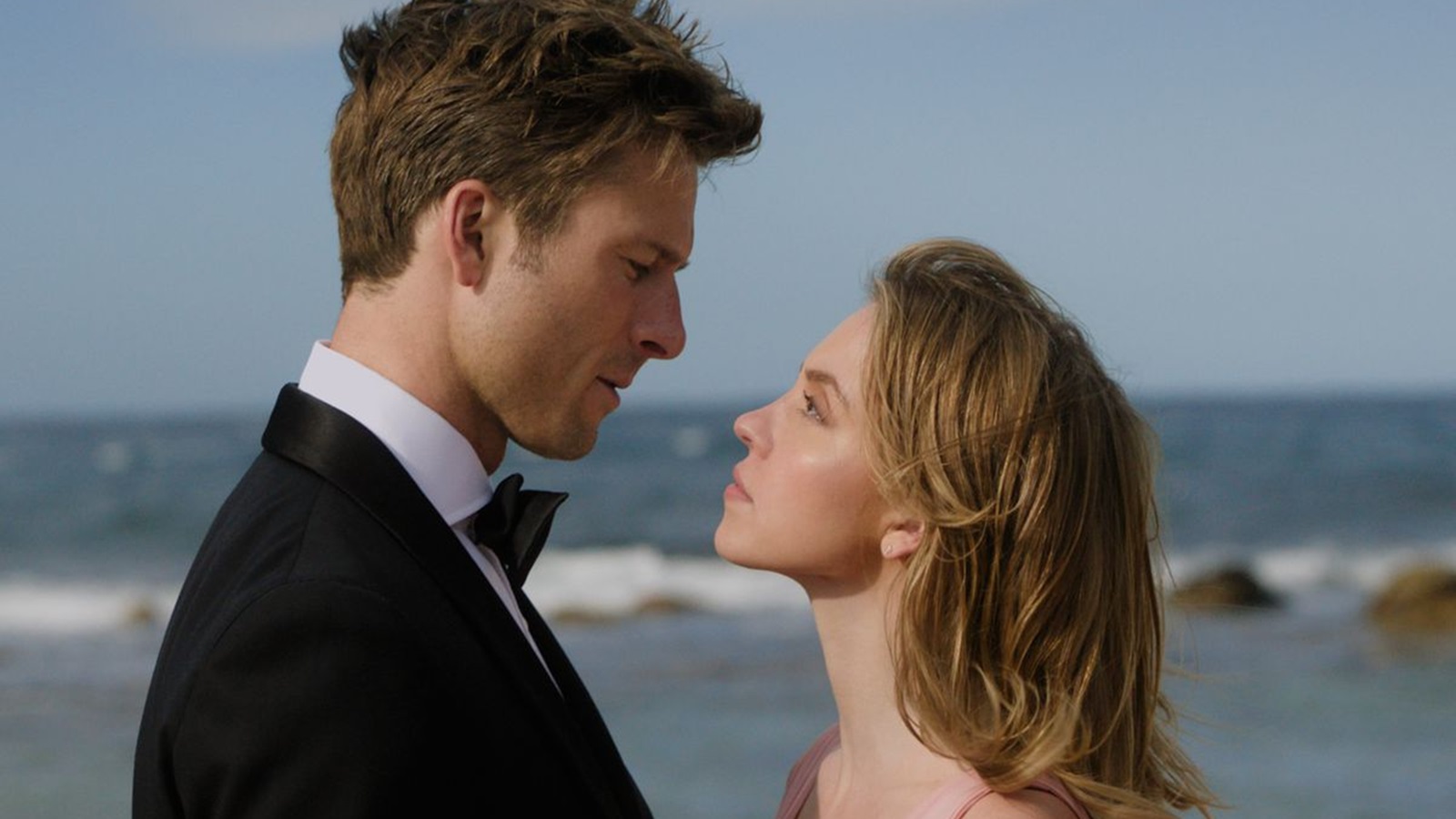 Glen Powell sulla presunta storia d'amore con Sydney Sweeney: 'Non c'è nulla di vero'