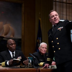 The Caine Mutiny Court-Martial: Kiefer Sutherland  in una scena