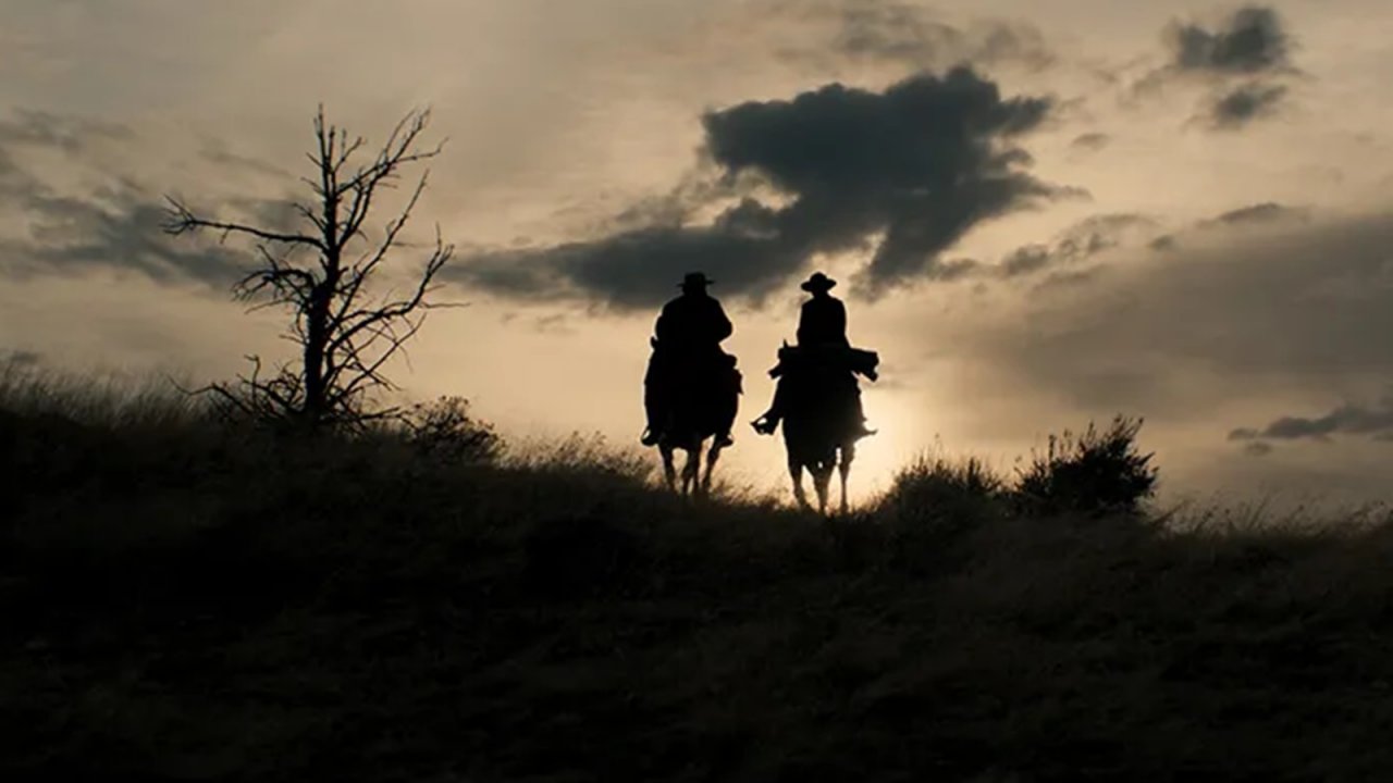 Rust: le prime foto del western con Alec Baldwin, segnato dalla morte di Halyna Hutchins