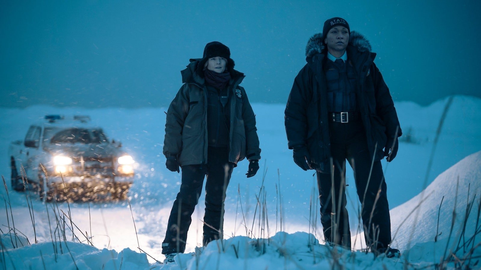True Detective - Night Country, la recensione: mistero, tensione e umanità nel buio dell’Alaska