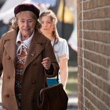 The Miracle Club: Kathy Bates in una scena del film