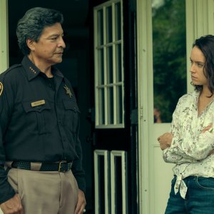 La casa del padre: Gil Birmingham, Daisy Ridley in un primo piano