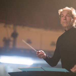 The Piper: Julian Sands in una scena del film
