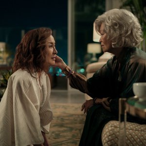 The Brothers Sun: Michelle Yeoh in un frame della serie