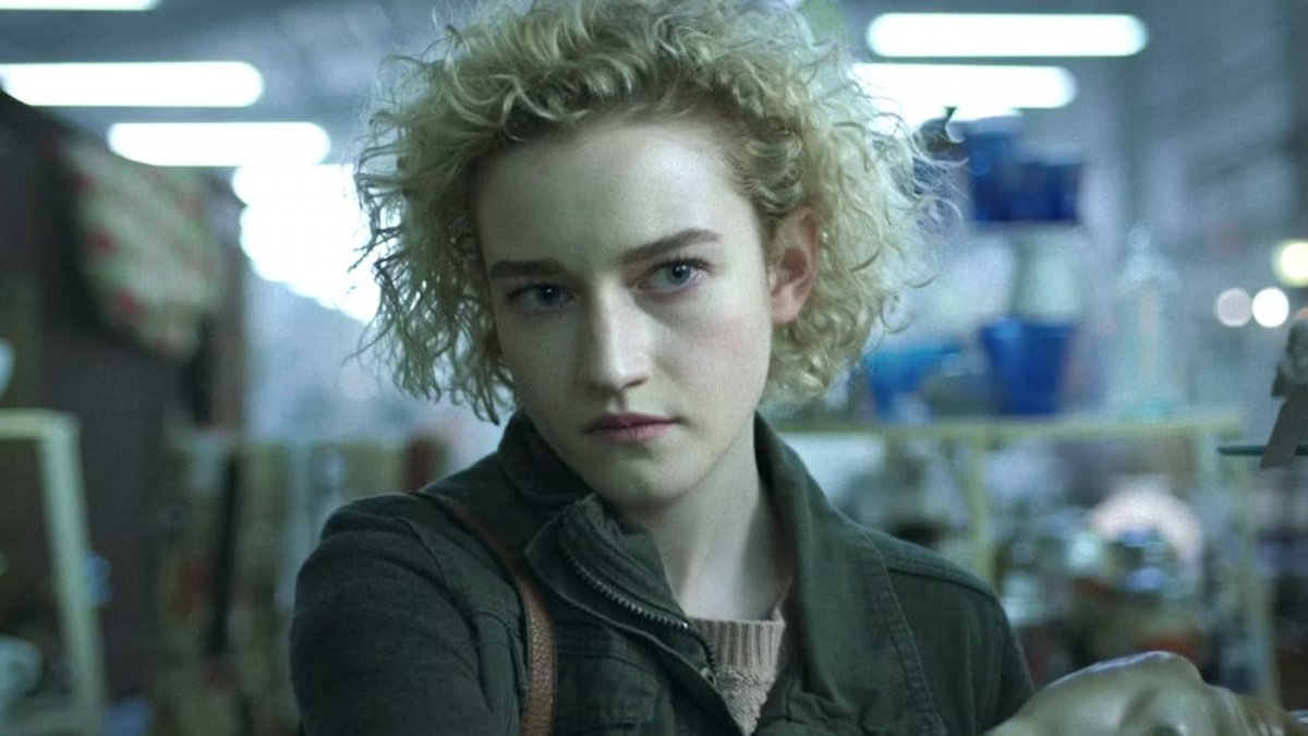 Wolf Man Julia Garner nel cast del film horror