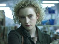 Wolf Man: Julia Garner nel cast del film horror