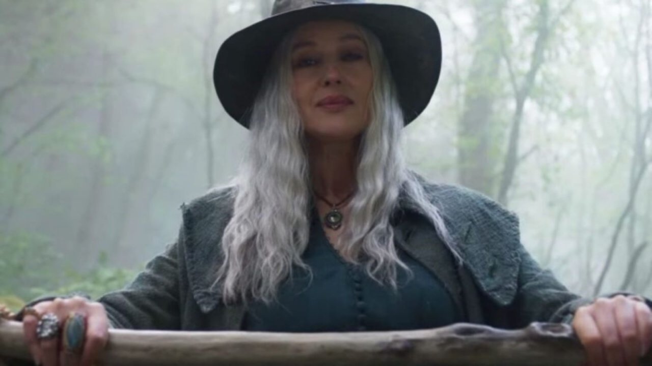 La Befana vien di notte 2 -  Le origini stasera su Rai 1: trama e cast del prequel con Monica Bellucci