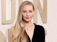 Golden Globe 2024, il labiale di Jennifer Lawrence: 'Se non vinco me ne vado', la minaccia diventa virale