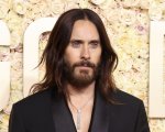 Golden Globe 2024, Jared Leto fa autoironia sul Metodo: 'Ho imparato l'arte di tenere in mano una busta'