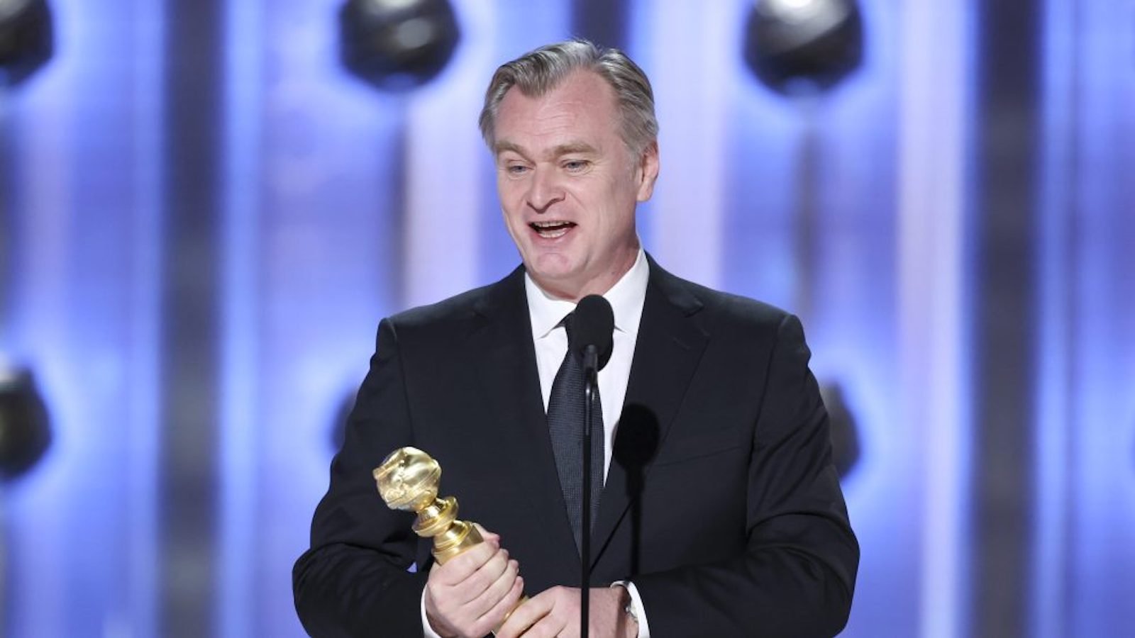 Golden Globe 2024, Christopher Nolan dopo le critiche dell'allenatrice a Tenet: 'Per ora basta allenamenti'