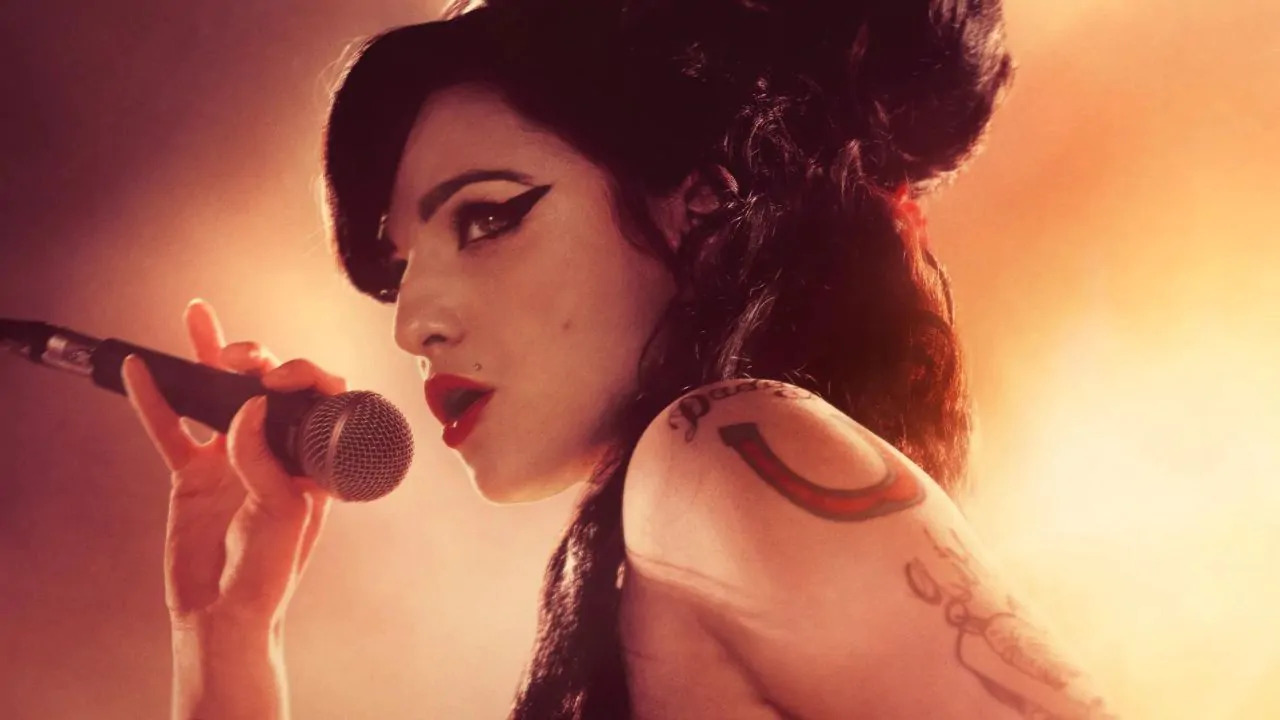 Back to Black Marisa Abela è Amy Winehouse nel teaser trailer del biopic