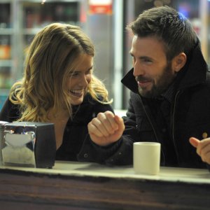 Chris Evans in una scena del film Before We Go