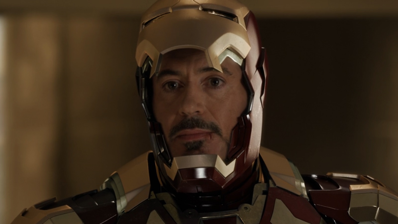 Robert Downey Jr reagisce divertito alla battuta di John Mulaney sul MCU, ecco il video