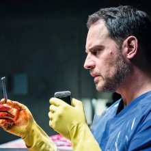 Cut Off: una scena tratta dal film