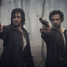 I tre Moschettieri: Milady - Romain Duris, François Civil in una scena del film