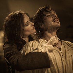 I tre Moschettieri: Milady - Eva Green e François Civil in una scena del film