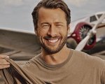 Glen Powell, da Top Gun: Maverick a Hit Man: ascesa di un nuovo (e irresistibile) divo