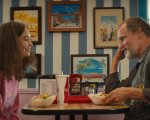 Suncoast: il trailer del film con Nico Parker, Woody Harrelson e Laura Linney
