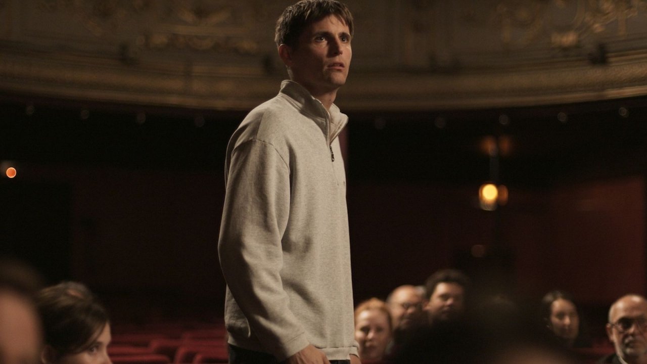 Yannick - La rivincita dello spettatore, recensione: la quarta parete? Quentin Dupieux l'abbatte a picconate