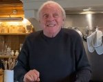 Anthony Hopkins: 'Ero riluttante a ballare nei video per TikTok, ma abbiamo bisogno di farci quattro risate'