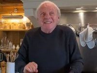 Anthony Hopkins: 'Ero riluttante a ballare nei video per TikTok, ma abbiamo bisogno di farci quattro risate'