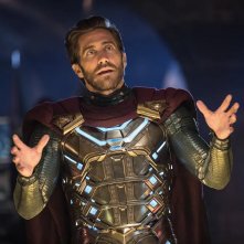 Spider-Man: Far from Home - Jake Gyllenhaal in una scena