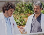 Barbara D'Urso appassionata di Doc - Nelle tue mani 3: Interazioni con Luca Argentero e Pierpaolo Spollon