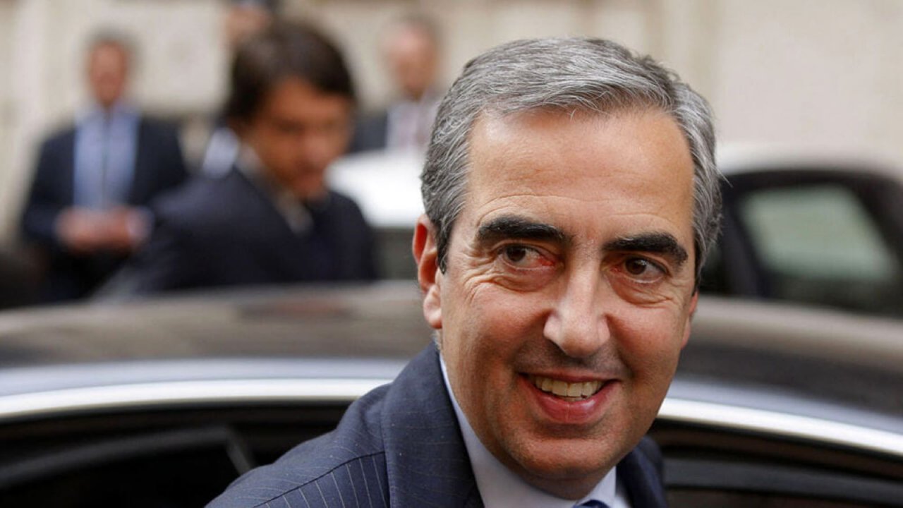 Report stasera su Rai 3, le inchieste del 21 gennaio: 'L'intoccabile' Maurizio Gasparri e le cosche a Roma