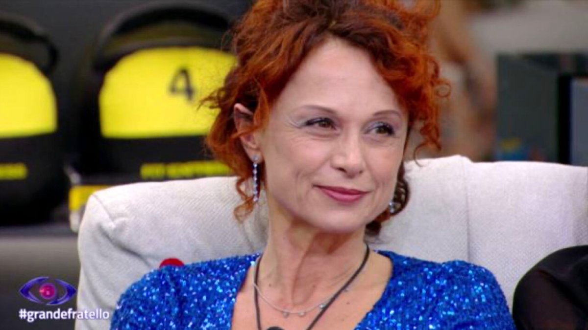 Grande Fratello, Beatrice Luzzi a Vittorio: "Greta è smaliziata" e lei