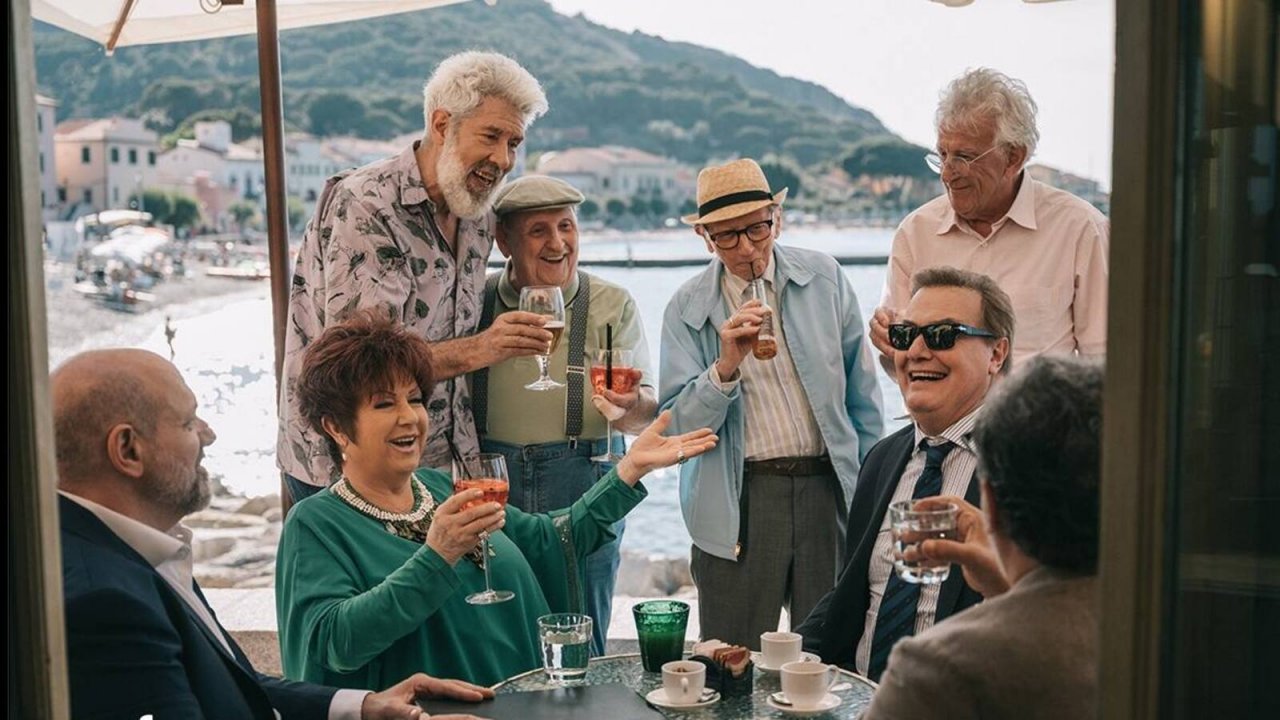 Orietta Berti col cast de I delitti del BarLume