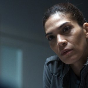 Upon Entry - L'arrivo: Laura Gómez in una scena