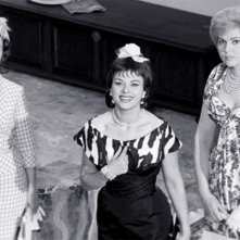 Sandra Milo in una foto di scena del film Adua e le compagne