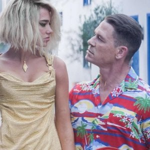 Argylle - La superspia: John Cena e Dua Lipa in una scena