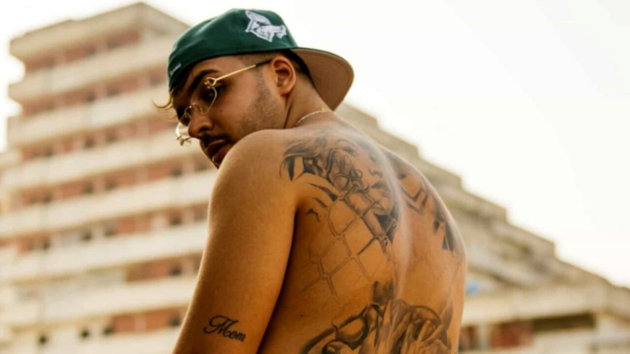 Geolier: Il testo e la spiegazione di I p’ me, tu p’ te, la sua canzone a Sanremo 2024