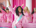 Issa Rae si sfoga: 'Sempre più show per neri vengono cancellati, è un problema'