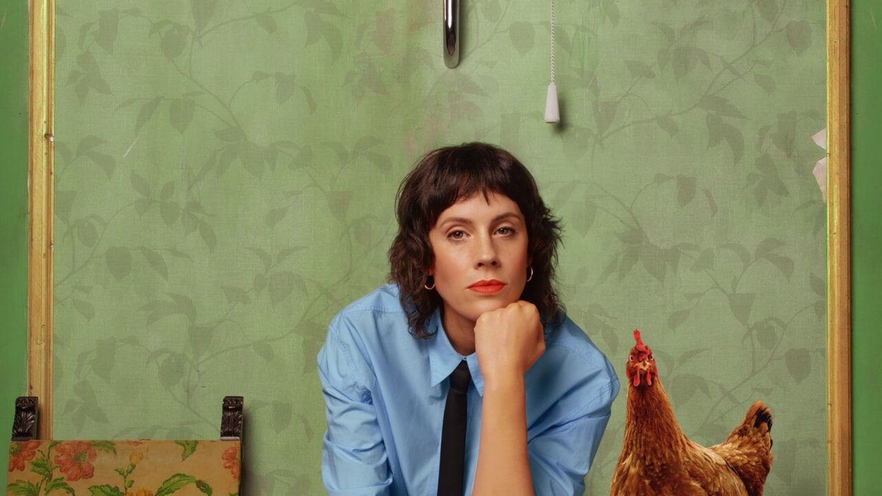 Antonia: Chiara Martegiani e Valerio Mastandrea nel trailer della serie Prime Video