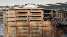 Sull'Adamant - Trailer Italiano