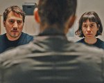 Upon Entry - L’arrivo, la recensione: L’'incubo' del 'sogno americano'