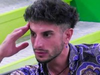 Grande Fratello: Giuseppe Garibaldi dopo il malore: 'È sotto osservazione'
