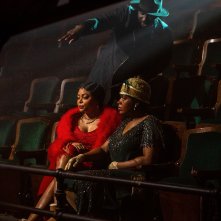 Il colore viola: Fantasia Barrino e Taraji P. Henson in una scena del film